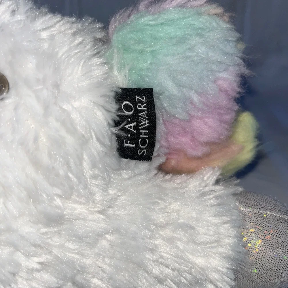 FAO Schwarz LED Light Up Unicorn Plush White Rainbow Mane Silver Horn Heart 12in